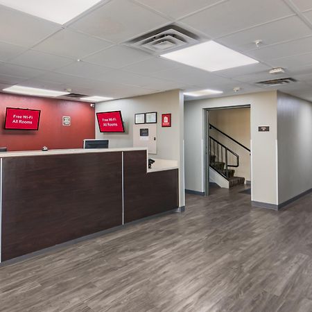 Red Roof Inn & Suites Austin East - Manor Екстер'єр фото
