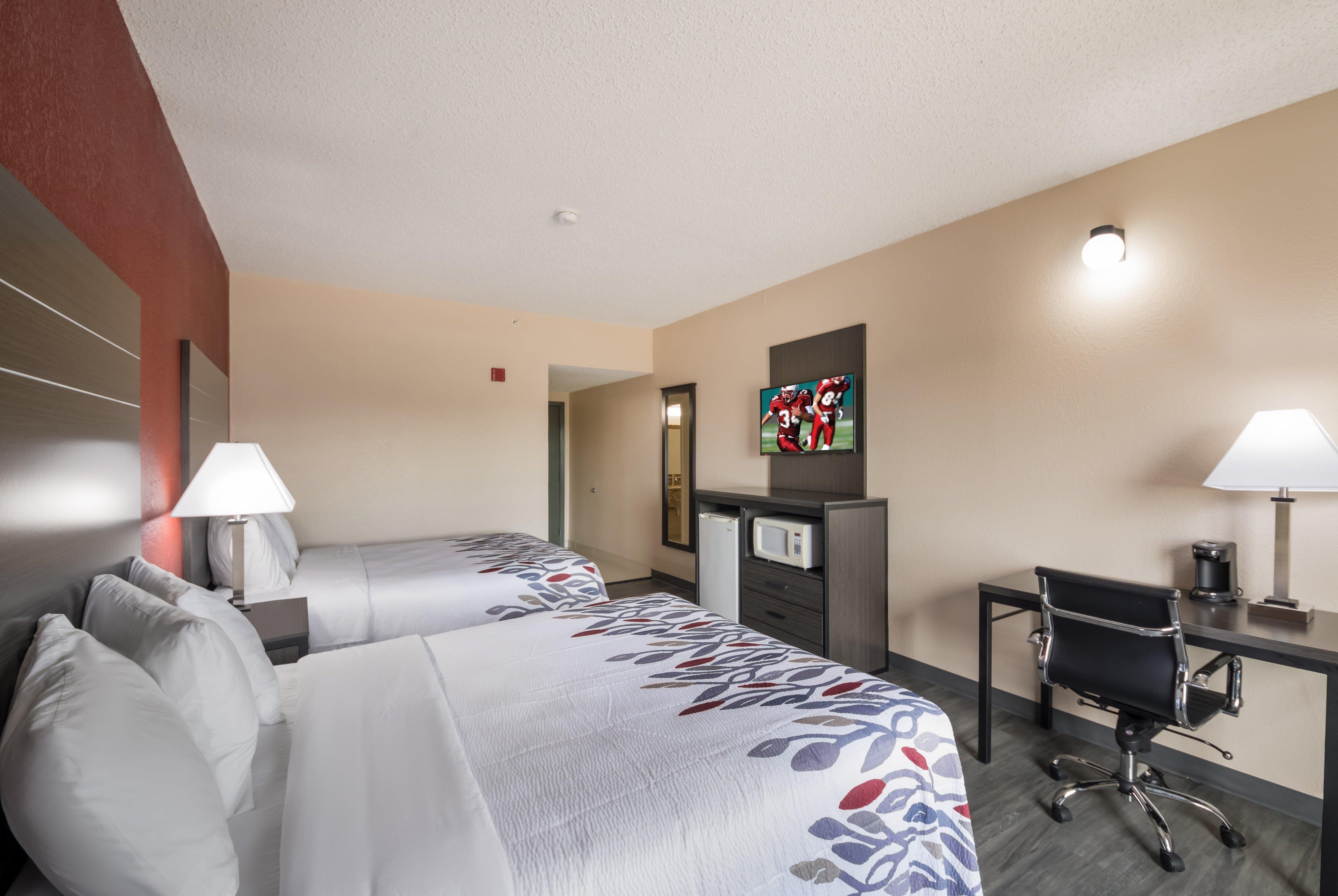 Red Roof Inn & Suites Austin East - Manor Екстер'єр фото