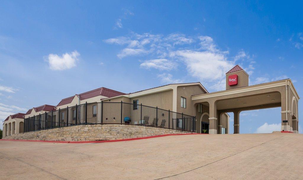 Red Roof Inn & Suites Austin East - Manor Екстер'єр фото