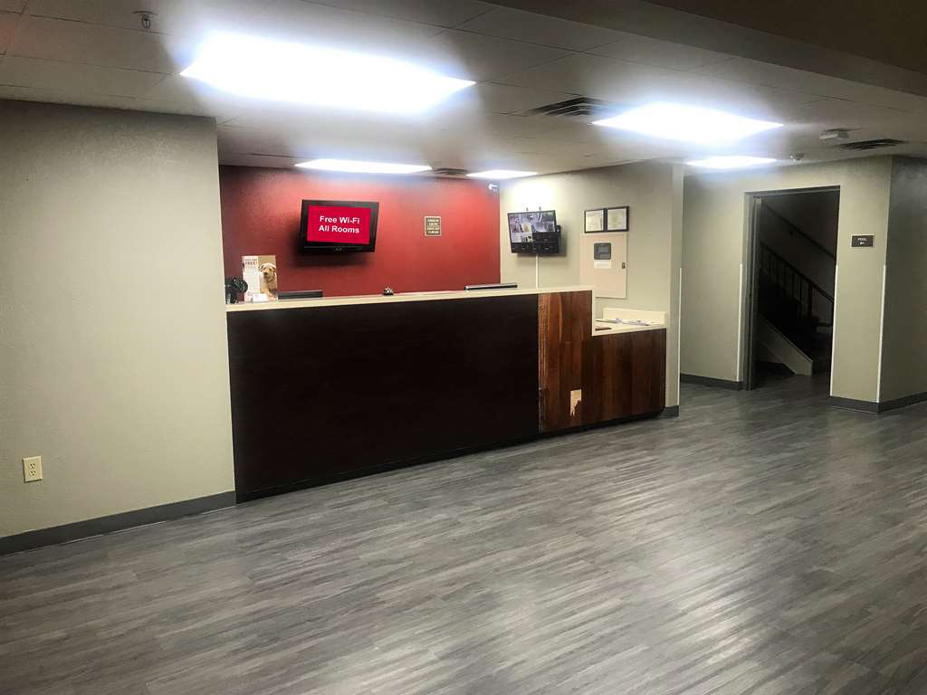 Red Roof Inn & Suites Austin East - Manor Інтер'єр фото