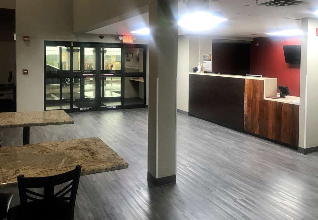 Red Roof Inn & Suites Austin East - Manor Інтер'єр фото